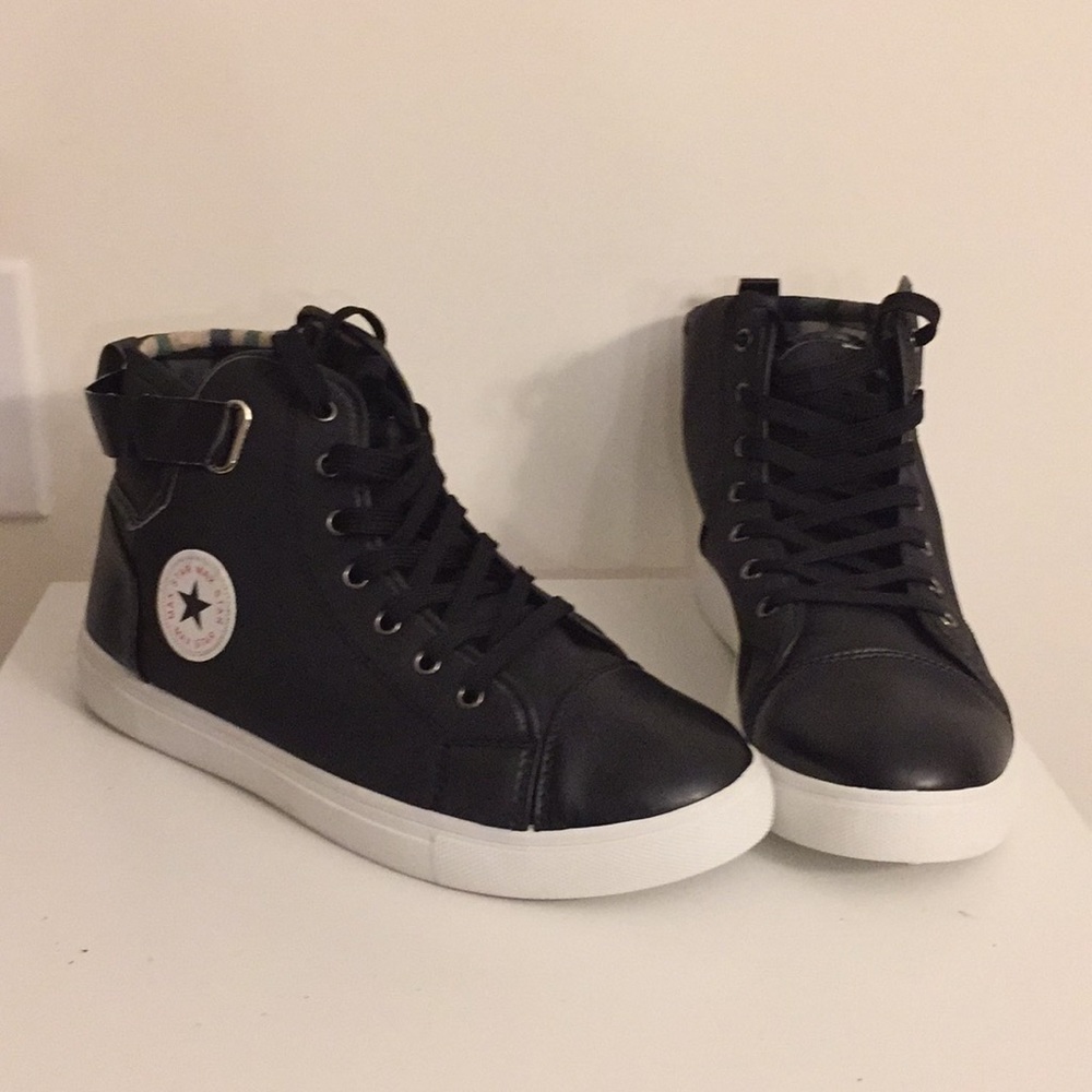 NWOT Maxstar sneakers NOT CONVERSE! Sz 11